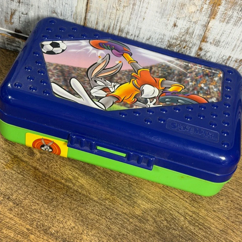 Vintage 1999 Looney Tunes Bugs Bunny Soccer Pencil Box Blue Green Warner Bros